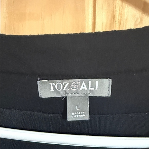 Roz & Ali Women's Black Textured Blazer - Picture 2 of 5